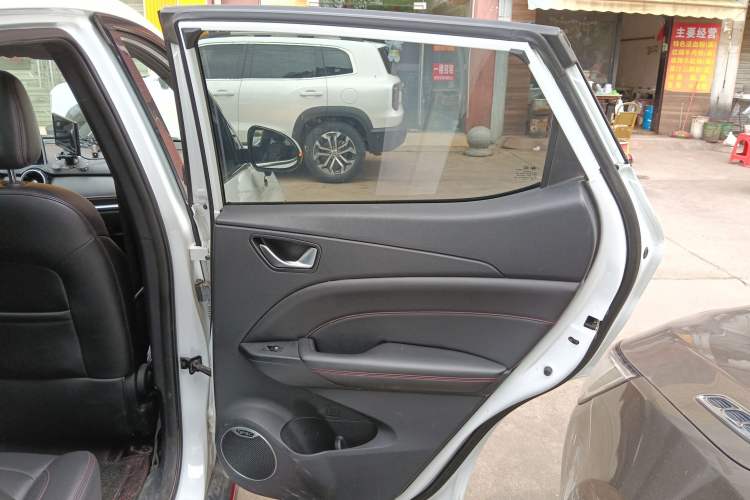 Used Dongfeng Fengon 500 2021 1.5L CVT Enjoyment Version Right Rear Door Interior