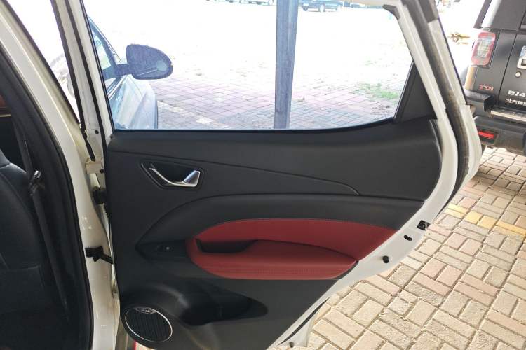 Used Dongfeng Fengon 500 2021 1.5L Manual Enjoyment Model Right Rear Door Interior