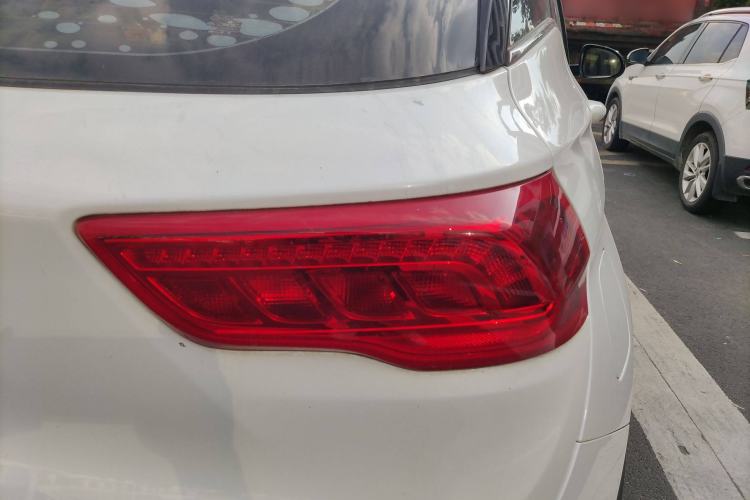 Used Dongfeng Fengon 500 2021 1.5L Manual Enjoyment Model Right Rear Taillight