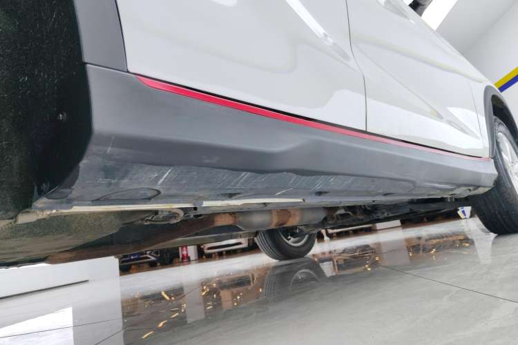 Used Dongfeng Fengon 500 2021 1.5L Manual Enjoyment Model Right Side Sill