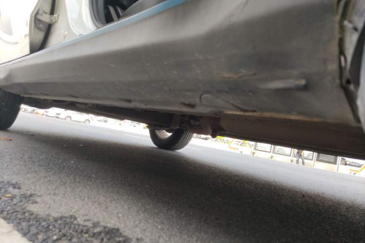 Used Dongfeng Fengon 500 2021 1.5L Manual Enjoyment Model Right Side Sill