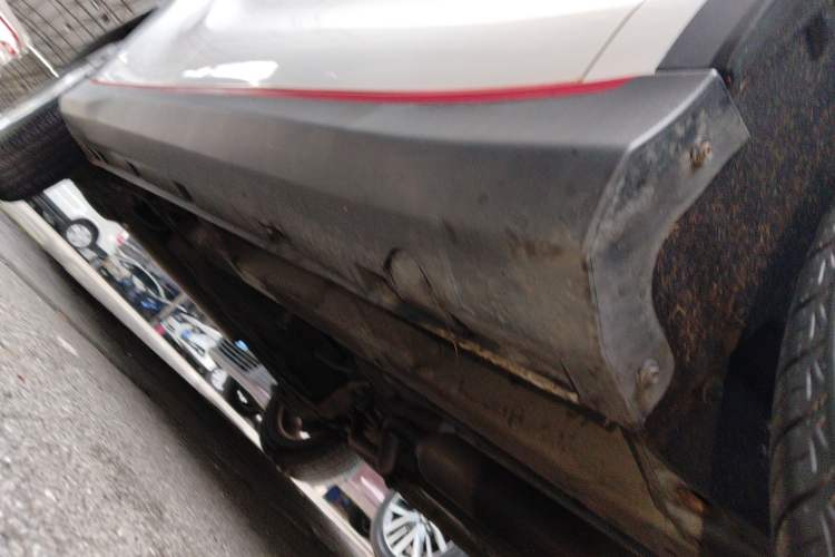 Used Dongfeng Fengon 500 2021 1.5L CVT Enjoyment Model Right Side Sill