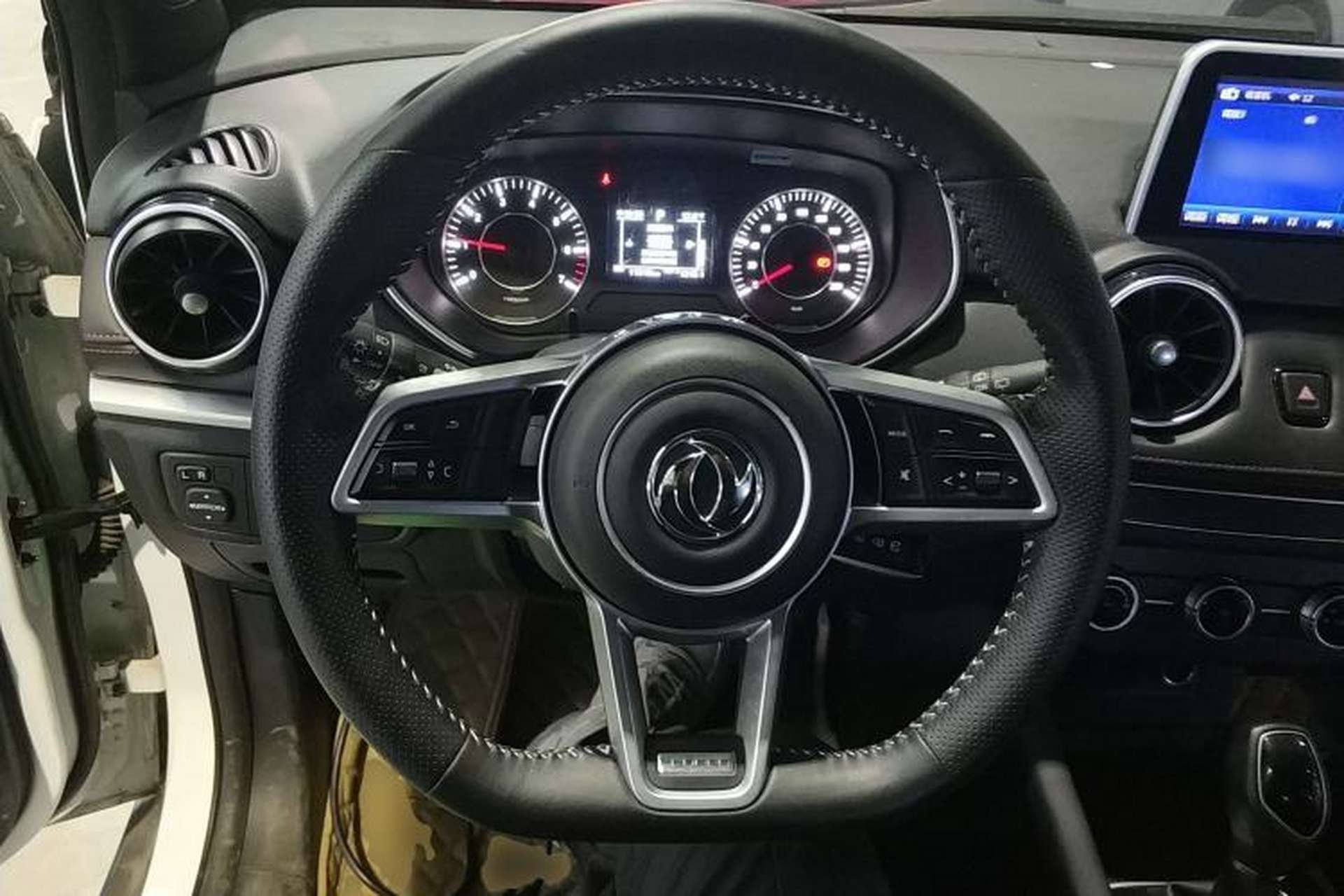 Used Dongfeng Fengon 500 2021 1.5L CVT Enjoyment Model Steering Wheel