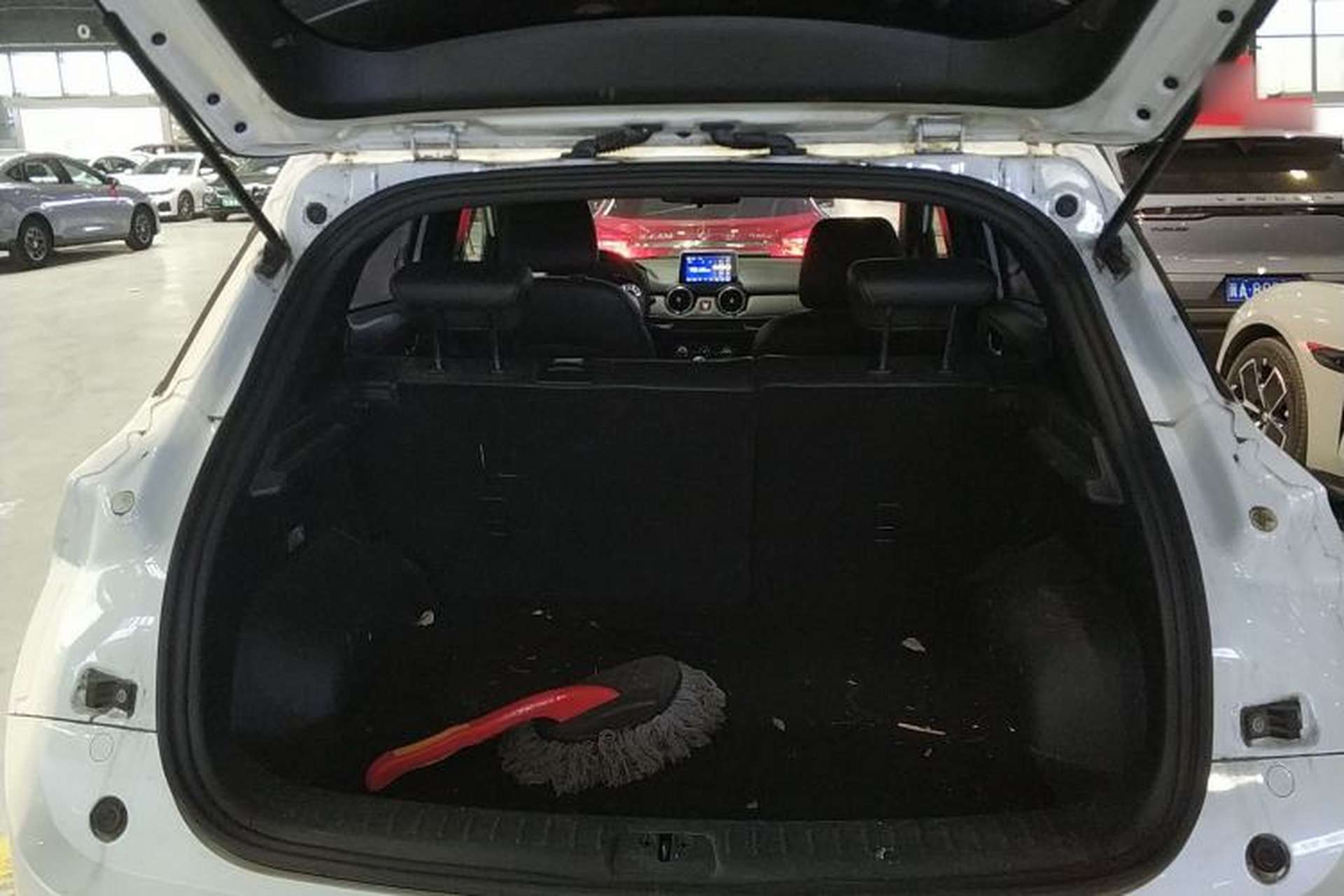 Used Dongfeng Fengon 500 2021 1.5L CVT Enjoyment Model Trunk