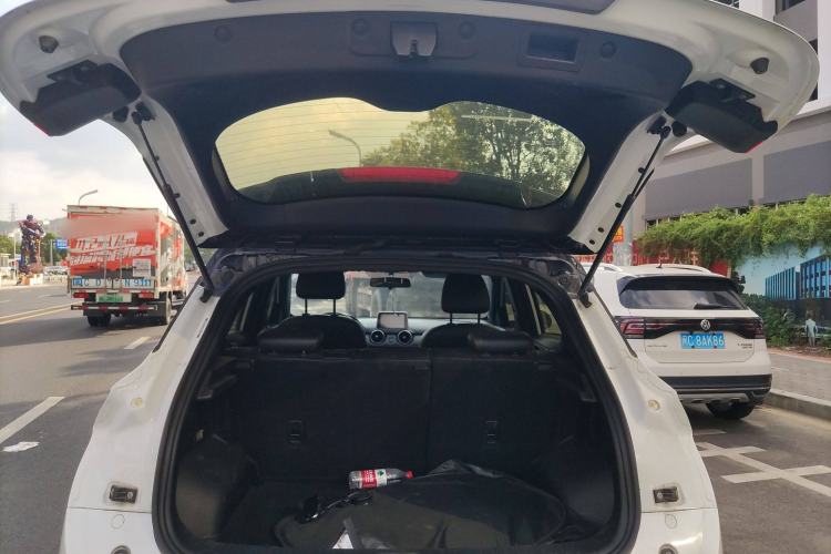 Used Dongfeng Fengon 500 2021 1.5L Manual Enjoyment Model Trunk