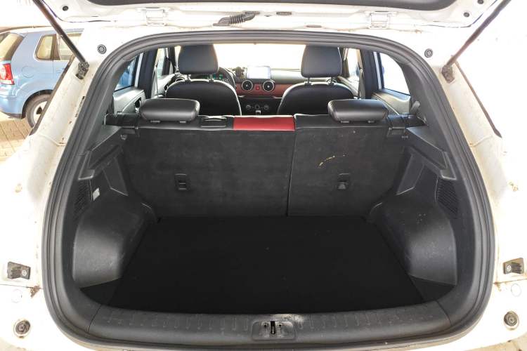 Used Dongfeng Fengon 500 2021 1.5L Manual Enjoyment Model Trunk