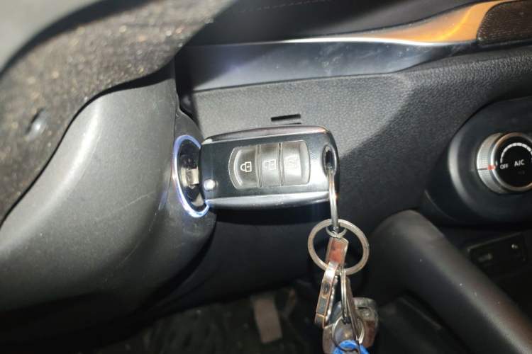 Used Dongfeng Fengon 500 2021 1.5L CVT Enjoyment Model Vehicle Key
