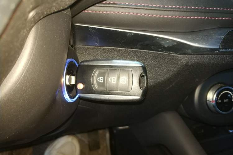 Used Dongfeng Fengon 500 2021 1.5L CVT Enjoyment Model Vehicle Key