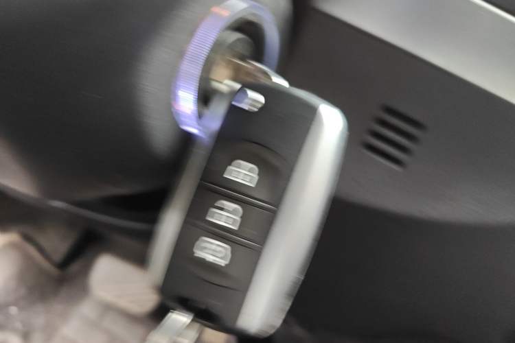 Used Dongfeng Fengon 500 2021 1.5L CVT Enjoyment Model Vehicle Key