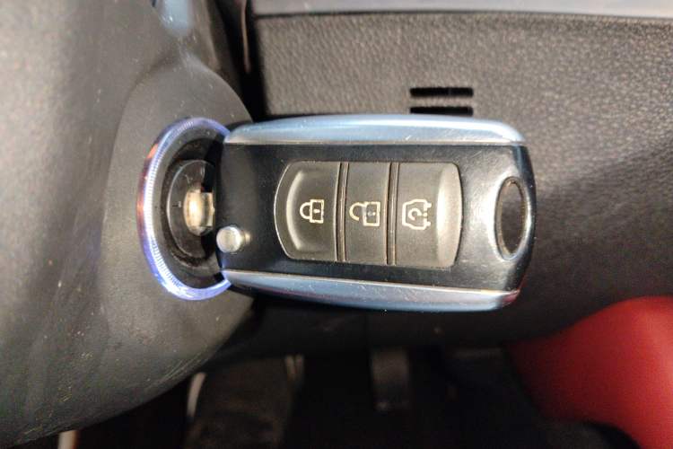 Used Dongfeng Fengon 500 2021 1.5L CVT Enjoyment Model Vehicle Key
