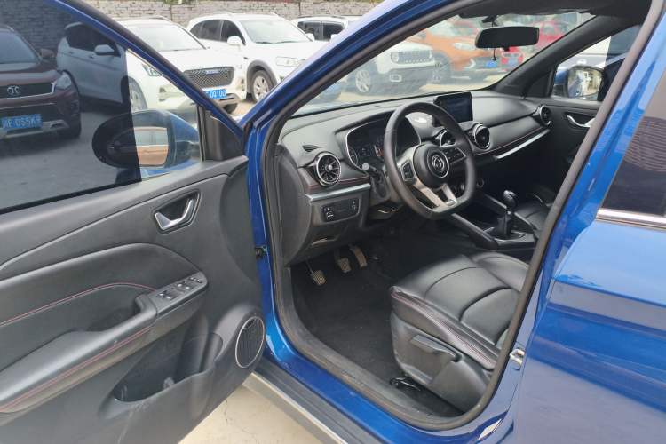 Used Dongfeng Fengon 500 2022 1.5L Manual Enjoyment Model Driver Seat