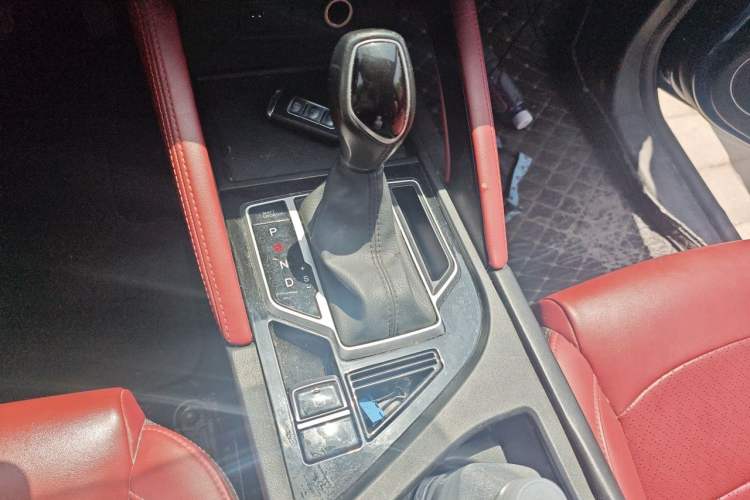 Used Dongfeng Fengon 500 2022 1.5T CVT Comfort Edition Gear Lever