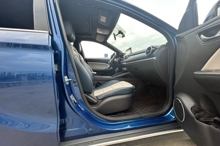 Used Dongfeng Fengon 500 2022 1.5T CVT Comfort Edition Interior 3
