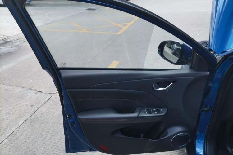 Used Dongfeng Fengon 500 2022 1.5T CVT Comfort Edition Left Front Door Interior