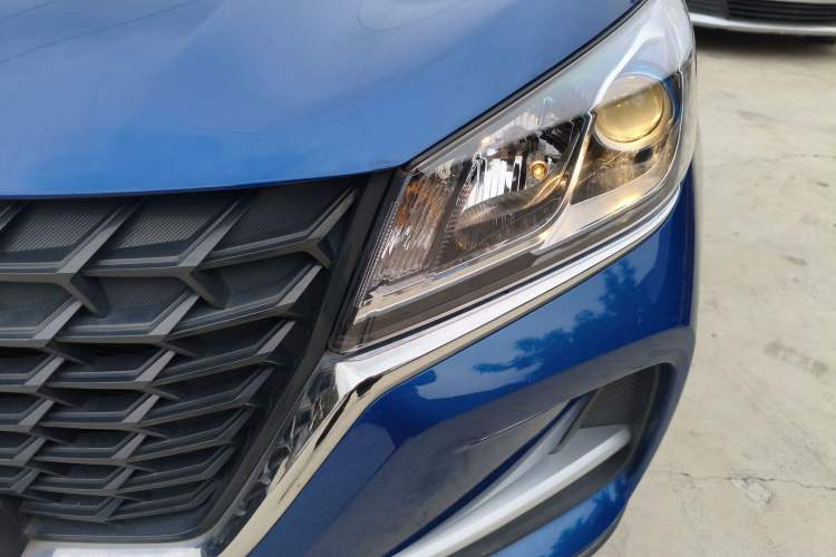 Used Dongfeng Fengon 500 2022 1.5L Manual Enjoyment Model Left Front Headlight