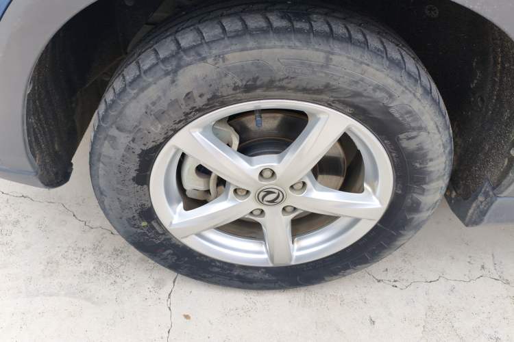 Used Dongfeng Fengon 500 2022 1.5L Manual Enjoyment Model Left Front Wheel Hub