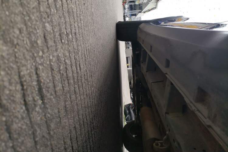 Used Dongfeng Fengon 500 2022 1.5T CVT Comfort Edition Left Side Sill