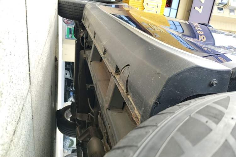 Used Dongfeng Fengon 500 2022 1.5L Manual Enjoyment Model Right Side Sill