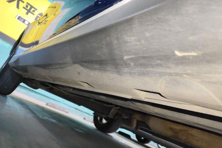 Used Dongfeng Fengon 500 2022 1.5L CVT Enjoyment Version Right Side Sill