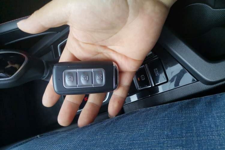 Used Dongfeng Fengon 500 2022 1.5T CVT Comfort Edition Vehicle Key