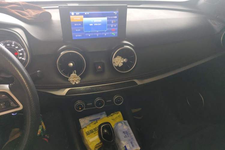 Used Dongfeng Fengon 500 2022 1.5L CVT Enjoyment Version Audio And AC Panel