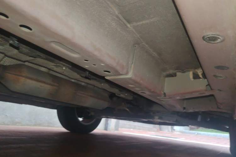 Used Dongfeng Fengon 500 2022 1.5L Manual Enjoyment Model Chassis Front