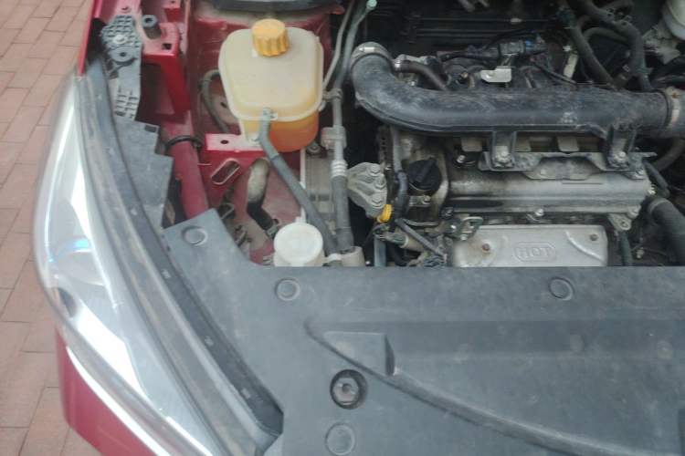 Used Dongfeng Fengon 500 2022 1.5L Manual Enjoyment Model Engine Bay Right
