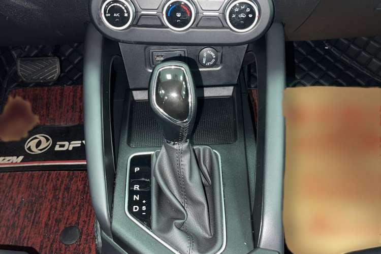 Used Dongfeng Fengon 500 2022 1.5L CVT Enjoyment Version Gear Lever
