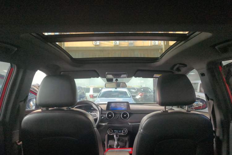 Used Dongfeng Fengon 500 2022 1.5T CVT Smart Enjoyment Version Headliner