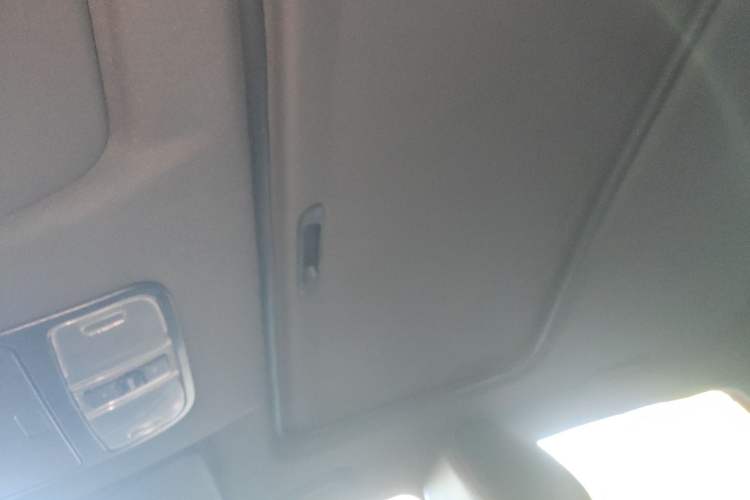Used Dongfeng Fengon 500 2022 1.5T CVT Comfort Edition Headliner