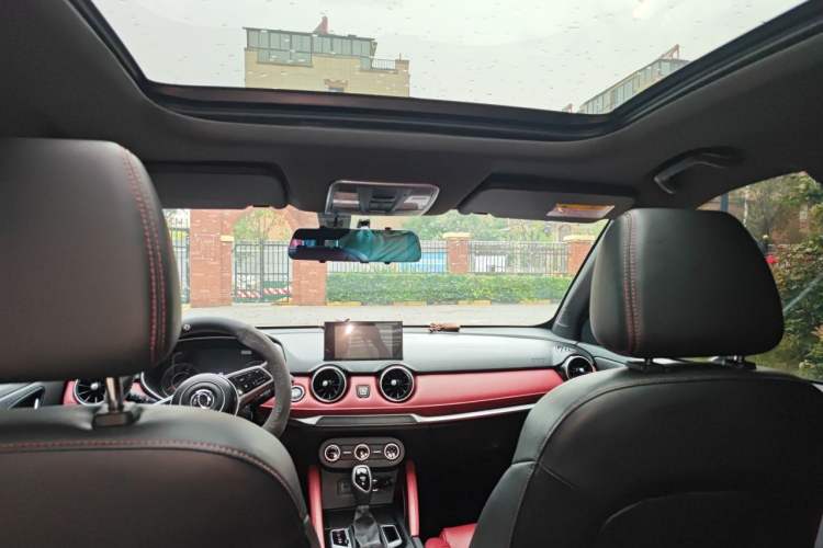 Used Dongfeng Fengon 500 2022 1.5L CVT Luxury Edition Headliner