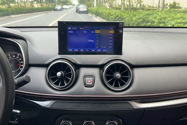 Used Dongfeng Fengon 500 2022 1.5L CVT Enjoyment Version Interior 9