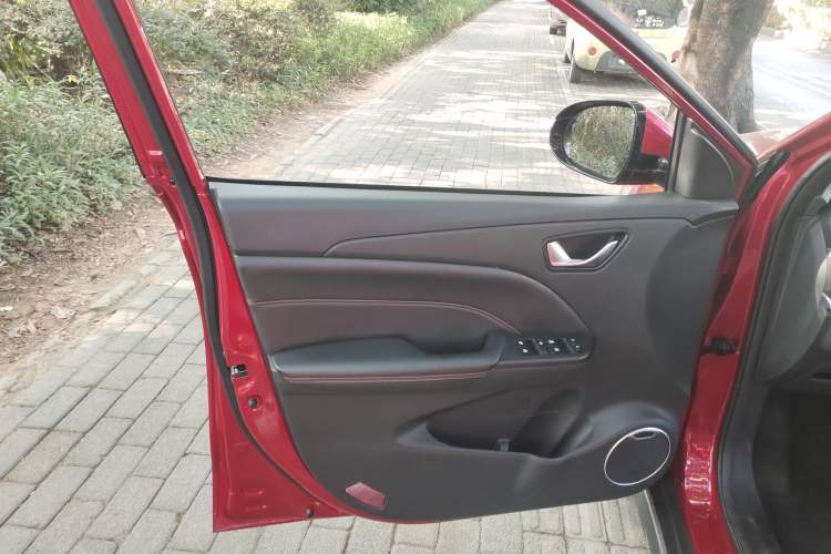 Used Dongfeng Fengon 500 2022 1.5T CVT Comfort Edition Left Front Door Interior