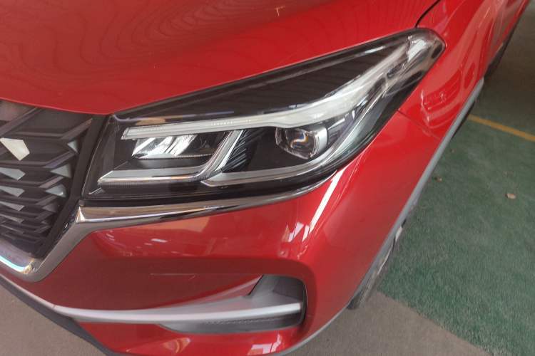 Used Dongfeng Fengon 500 2022 1.5T CVT Smart Enjoyment Version Left Front Headlight