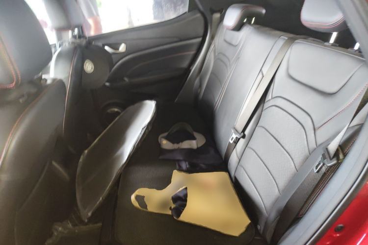 Used Dongfeng Fengon 500 2022 1.5L CVT Enjoyment Version Left Rear Seat