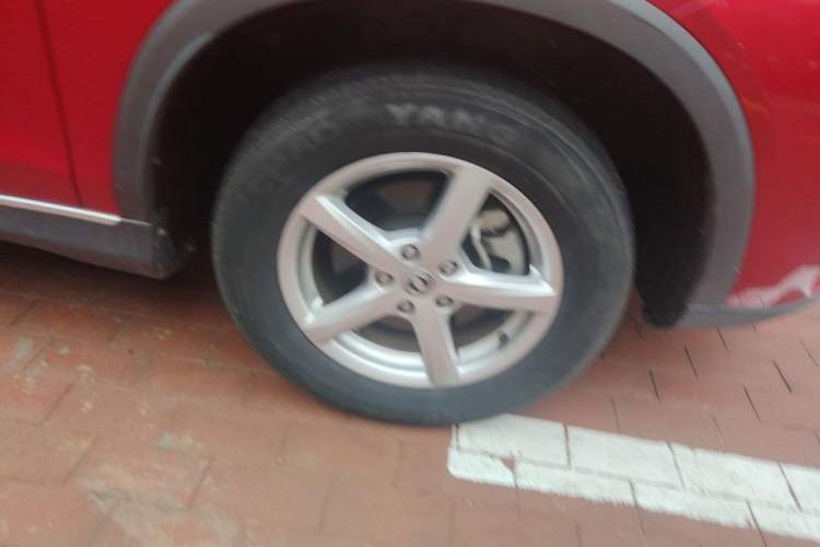 Used Dongfeng Fengon 500 2022 1.5L Manual Enjoyment Model Right Front Wheel Hub