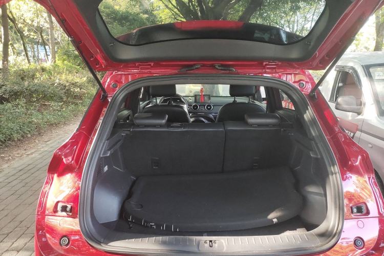 Used Dongfeng Fengon 500 2022 1.5T CVT Comfort Edition Trunk