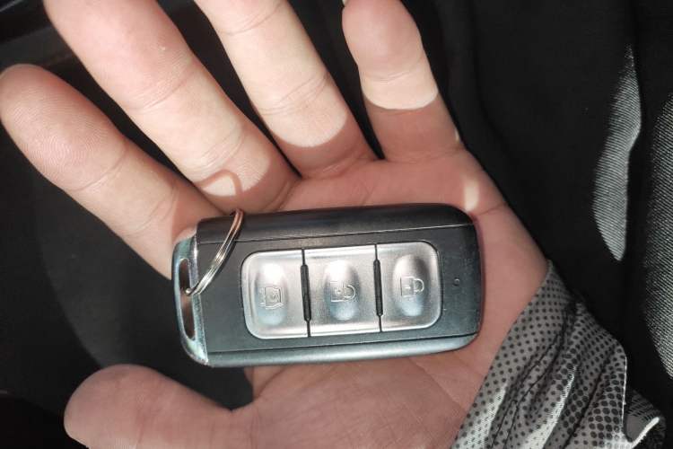 Used Dongfeng Fengon 500 2022 1.5T CVT Comfort Edition Vehicle Key