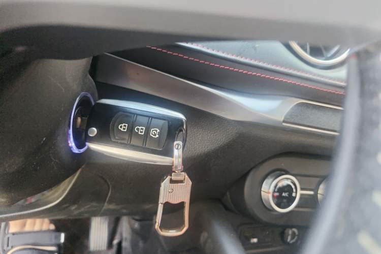 Used Dongfeng Fengon 500 2022 1.5L CVT Enjoyment Version Vehicle Key