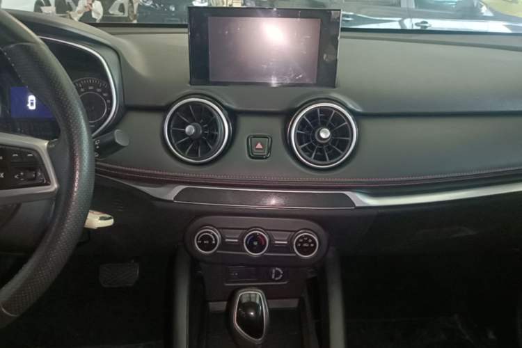 Used Dongfeng Fengon 500 2022 1.5L CVT Enjoyment Version Audio And AC Panel