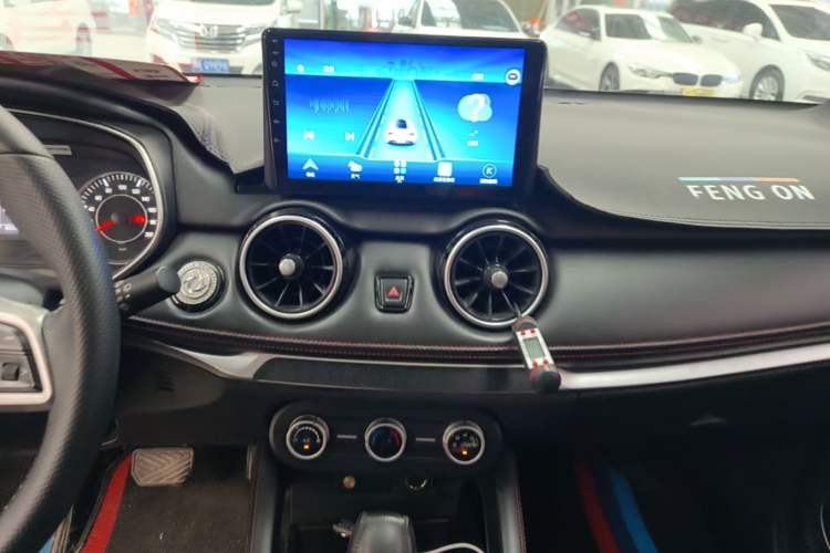 Used Dongfeng Fengon 500 2022 1.5T CVT Comfort Edition Audio And AC Panel