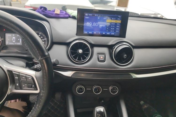 Used Dongfeng Fengon 500 2022 1.5L CVT Enjoyment Version Audio And AC Panel