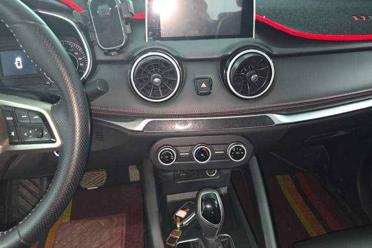 Used Dongfeng Fengon 500 2022 1.5L CVT Enjoyment Version Audio And AC Panel