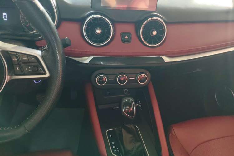 Used Dongfeng Fengon 500 2022 1.5L CVT Enjoyment Version Audio And AC Panel