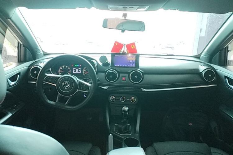 Used Dongfeng Fengon 500 2022 1.5L Manual Enjoyment Model Center Console