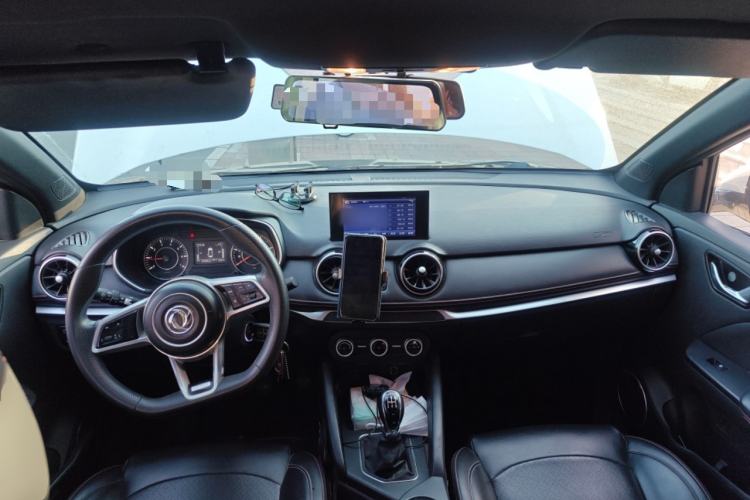 Used Dongfeng Fengon 500 2022 1.5L Manual Enjoyment Model Center Console