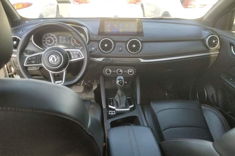 Used Dongfeng Fengon 500 2022 1.5T CVT Comfort Edition Center Console