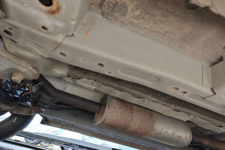 Used Dongfeng Fengon 500 2022 1.5T Manual Enjoyment Model Chassis Front Left