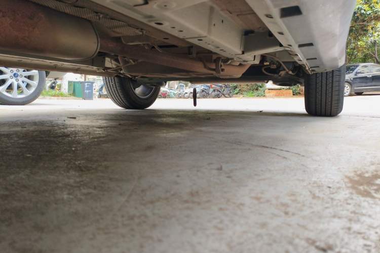 Used Dongfeng Fengon 500 2022 1.5T Manual Enjoyment Model Chassis Front Left
