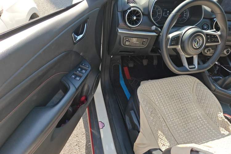 Used Dongfeng Fengon 500 2022 1.5T Manual Enjoyment Model Driver Seat
